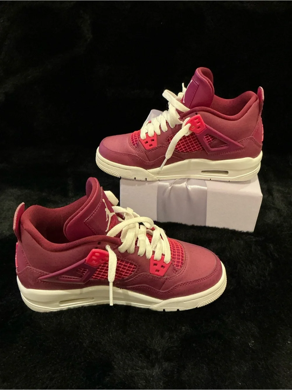 Jordan Kids Pink and White Retro 4 PS Valentines Day Sneakers Size 4Y